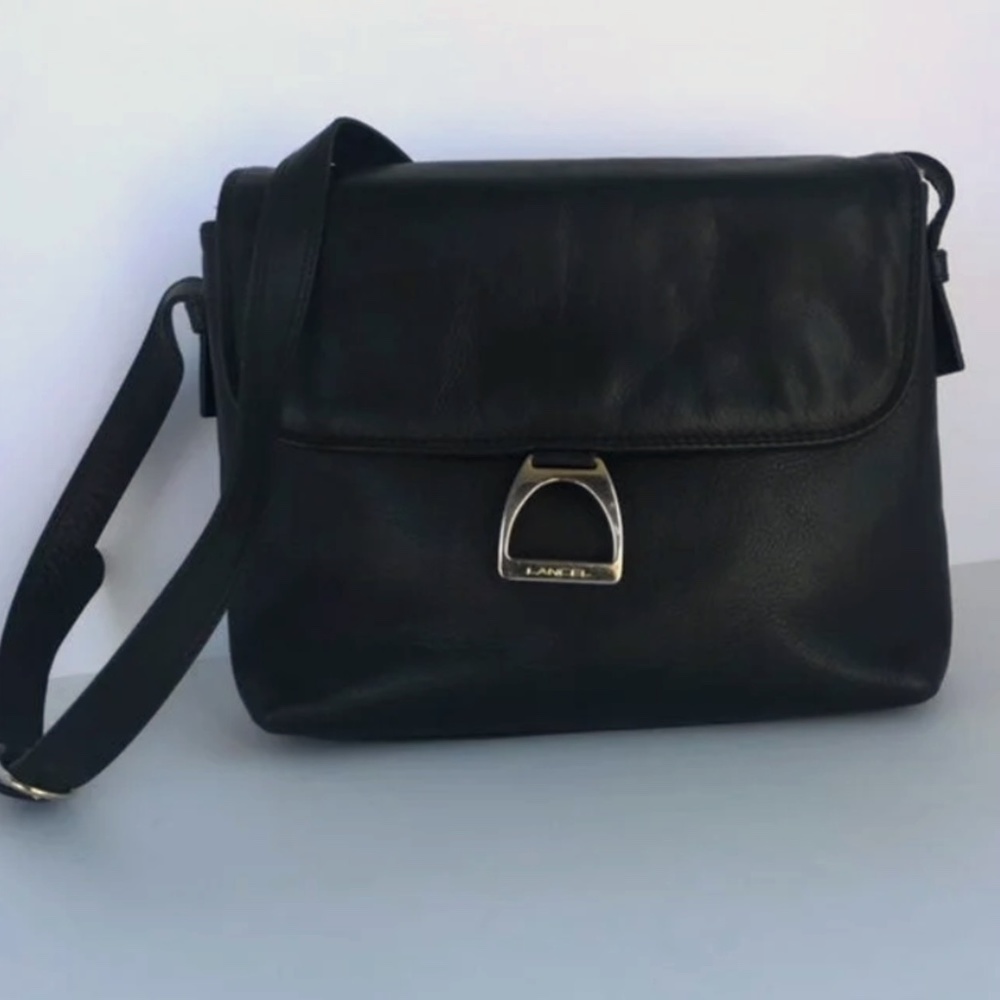 Lancel gorgeous black leather shoulder bag